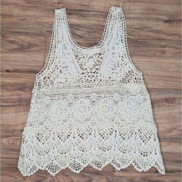 Love‎ tree Women's embroidered Vest top Size Small  color beige - Picture 3 of 3